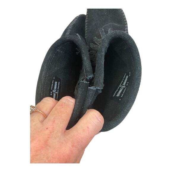 Minnetonka Double Fringe Boots with Silver Tone Stud Accent Size 6.5‎ - Picture 7 of 8